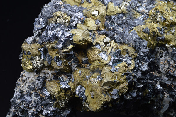 Chalcopyrite, Sphalerite, Quartz, Galena, Pyrite