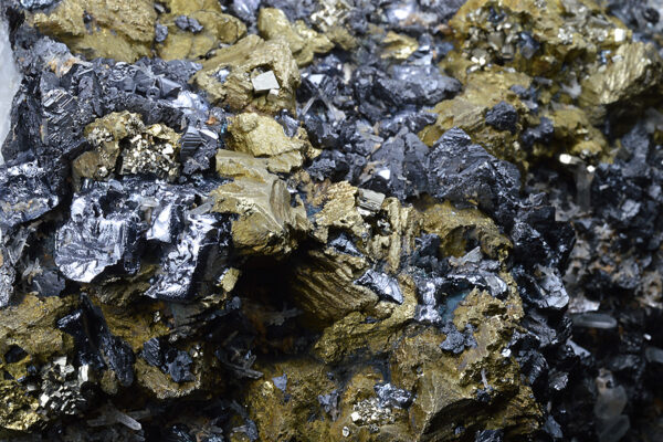 Chalcopyrite, Sphalerite, Quartz, Galena, Pyrite