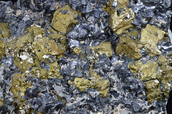Chalcopyrite, Sphalerite, Quartz, Galena, Pyrite