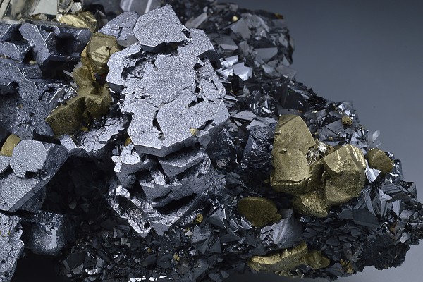 Galena, gem Sphalerite var.Cleiophane, Pyrite, Chalcopyrite