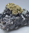 Chalcopyrite on Sphalerite, Quartz