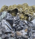 Chalcopyrite on Sphalerite, Quartz