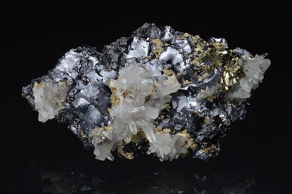 Melted habit Galena, Quartz,Chalcopyrite,Sphalerite