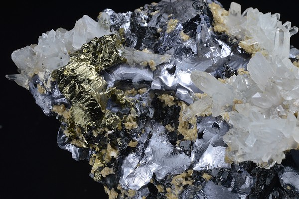 Melted habit Galena, Quartz,Chalcopyrite,Sphalerite