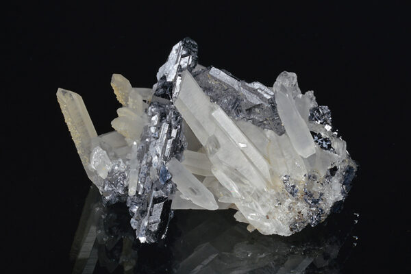 Spinel law twin Galena, Quartz