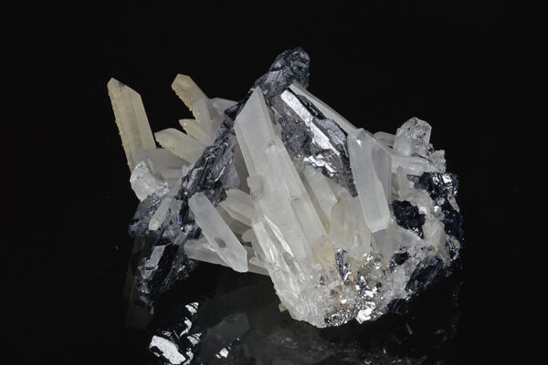 Spinel law twin Galena, Quartz