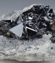 Sphalerite on host rock