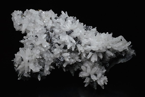 Quartz, skeletal Galena, Sphalerite, Chalcopyrite