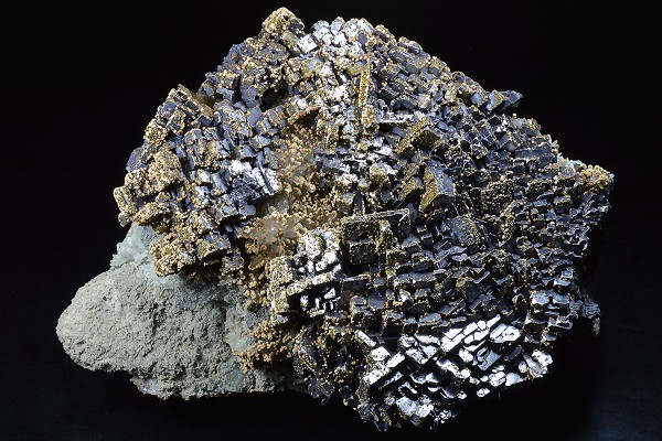 Skeletal Galena, Chalcopyrite, Quartz, Dolomite