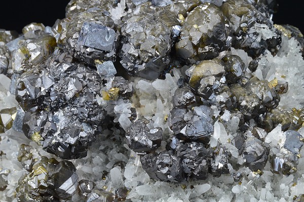 Cleiophane, Quartz, Galena, Chalcopyrite