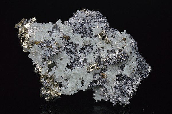 Pyrite, Quartz, Sphalerite, Chalcopyrite