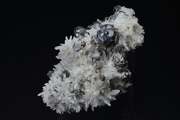 Cleiophane, Quartz, Chalcopyrite, Galena