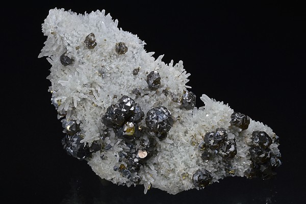 Cleiophane, Quartz, Chalcopyrite, Galena