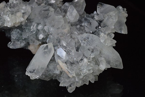 Apophyllite, Stilbite, Chalcedony