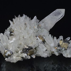 Quartz, Chalcopyrite, Sphalerite, Pyrite