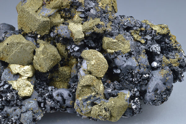 Chalcopyrite, Galena, Sphalerite, Calcite