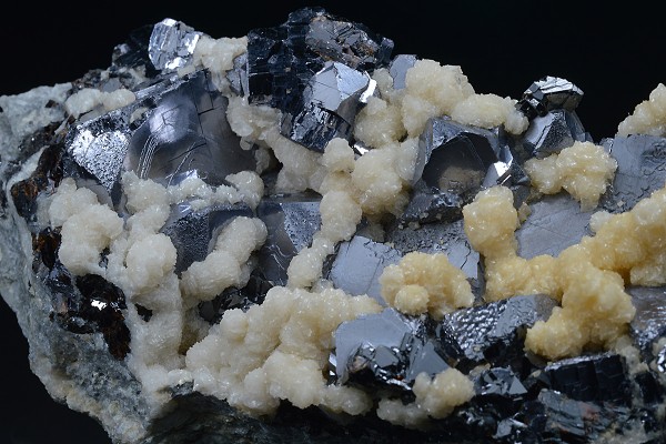 Twinned and truncated Galena, Calcite, Sphalerite