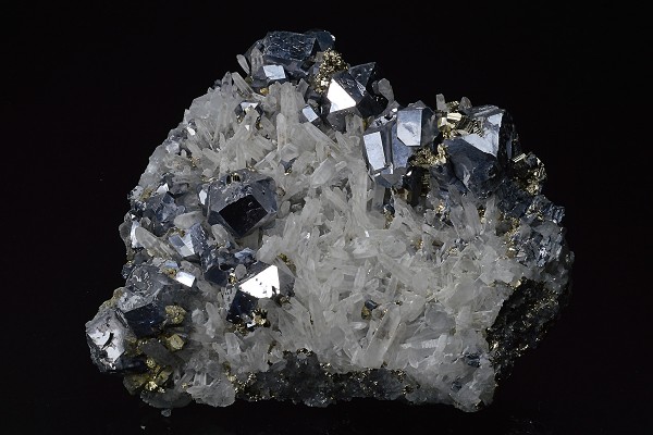 Twinned and truncated Galena, Pyrite, Quartz