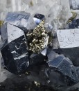 Twinned and truncated Galena, Pyrite, Quartz