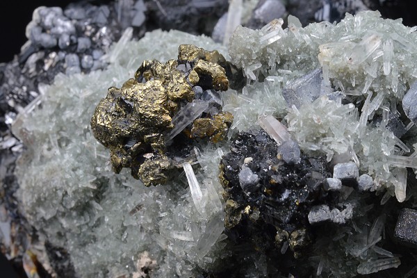 Sphalerite, Galena, Quartz, Chalcopyrite