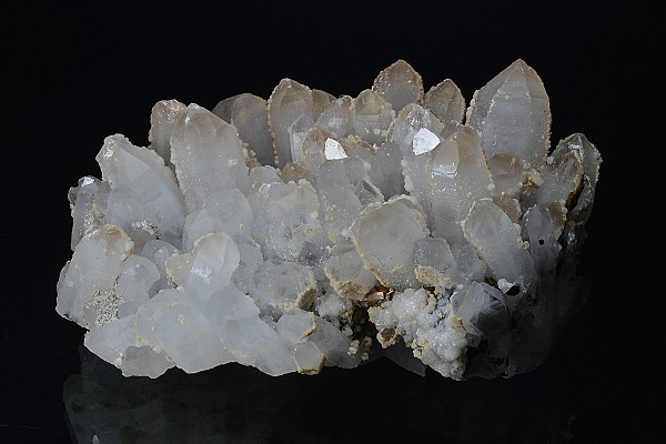 Quartz with growth phantoms, Calcite, Pyrite