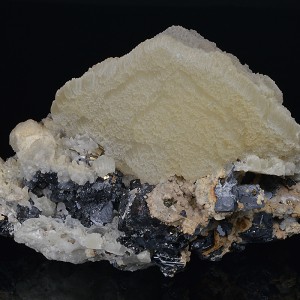 Calcite, Sphalerite, Galena, Quartz, Pyrite