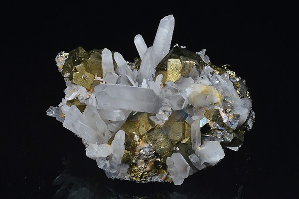 Chalcopyrite, Quartz