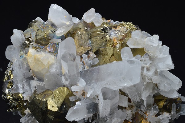 Chalcopyrite, Quartz