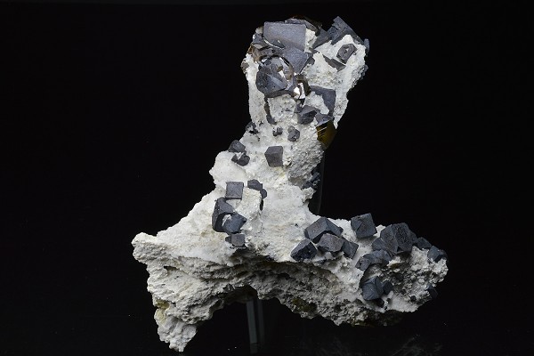 Truncated Galena, Cleiophane, Calcite, Quartz