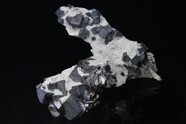 Truncated Galena, Cleiophane, Calcite, Quartz