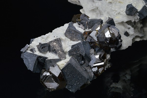 Truncated Galena, Cleiophane, Calcite, Quartz