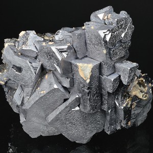 Twinned and truncated Galena