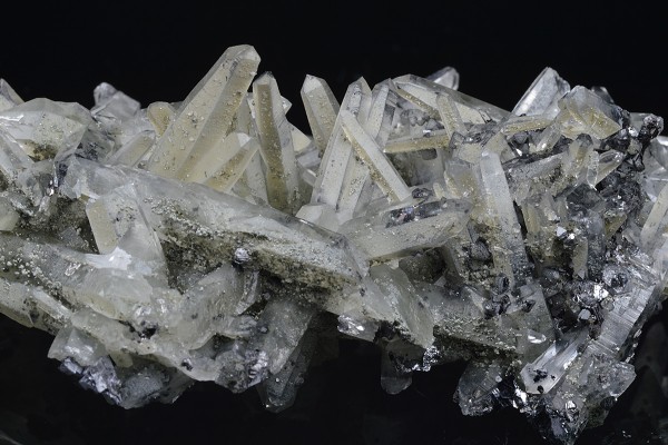 Bi-terminated Quartz, Sphalerite, Galena, Chlorite