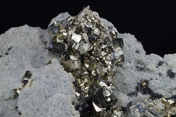 Pyrite on Quartz, Sphalerite