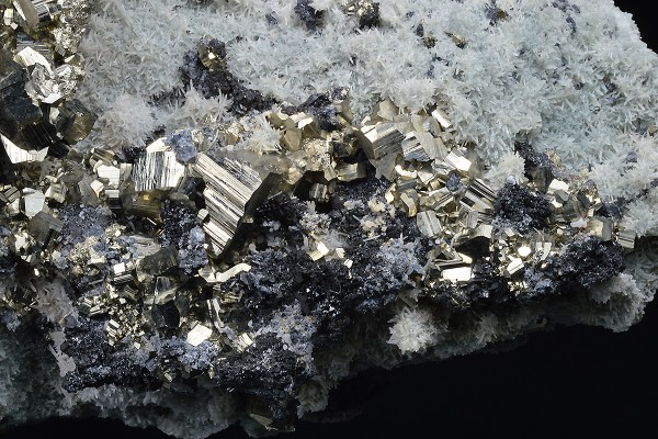Pyrite on Quartz, Sphalerite