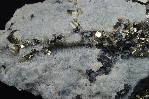 Pyrite on Quartz, Sphalerite