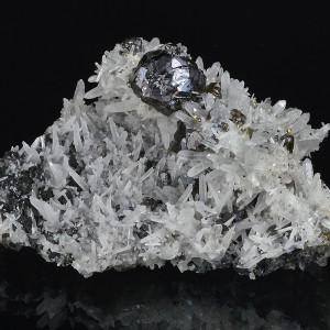 Cleiophane, Quartz, Chalcopyrite, Sphalerite