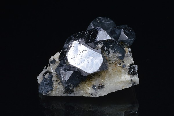 Twinned and truncated Galena on Quartz, Sphalerite