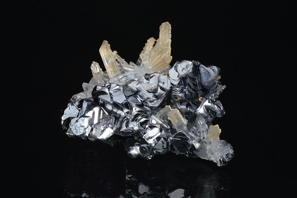 Quartz on twinned Galena, Calcite