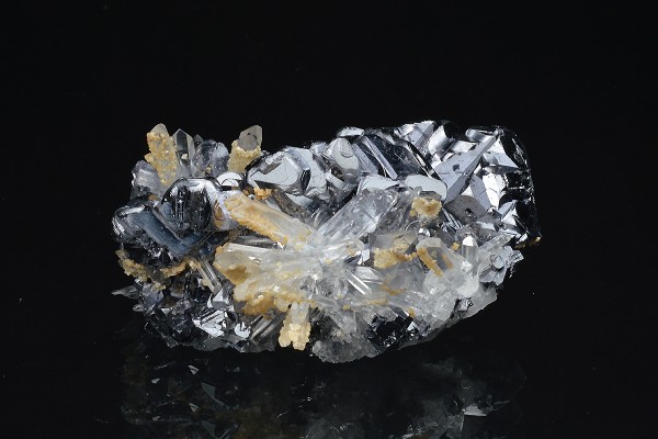 Quartz on twinned Galena, Calcite