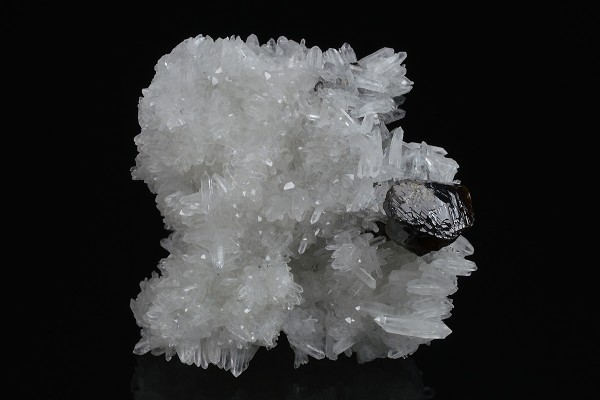 Cleiophane on bi-terminated Quartz