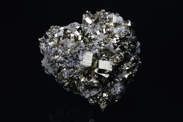 Pyrite, Quartz, Calcite, Sphalerite