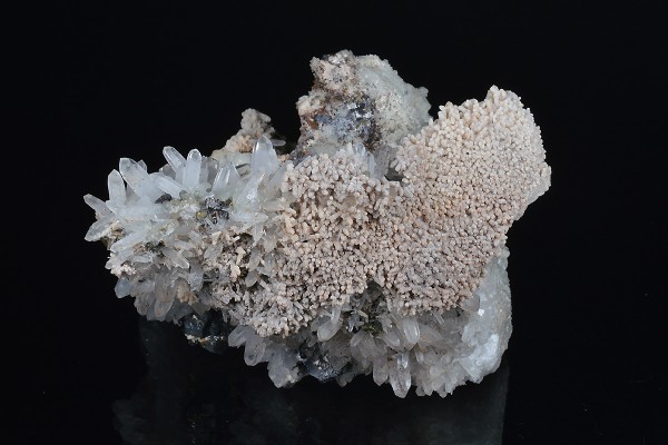 Quartz, Calcite, Chalcopyrite, Sphalerite