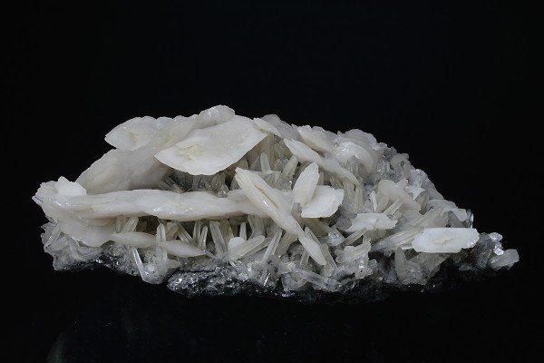Calcite on Quartz, Sphalerite