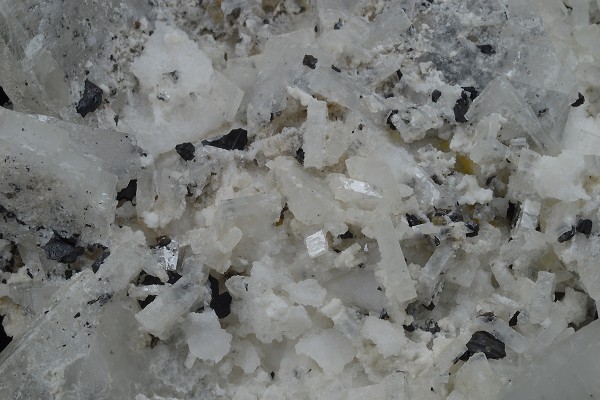 Baryte, Sphalerite, Calcite