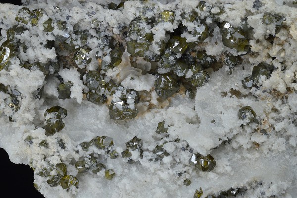 Cleiophane on Quartz