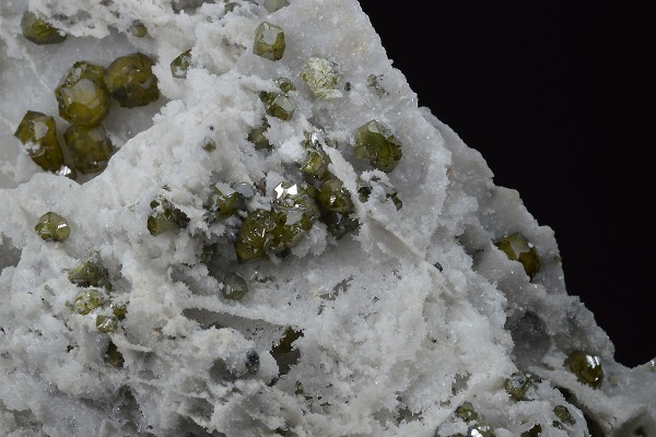 Cleiophane on Quartz