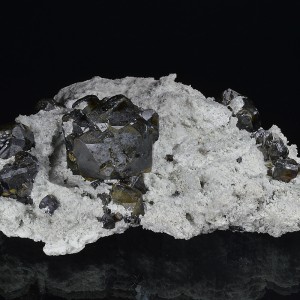 Cleiophane on Quartz, Calcite