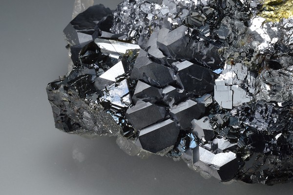 Truncated Galena, Cleiophane, Calcite