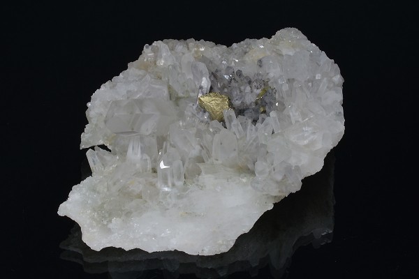 Quartz with inclusions, Chalcopyrite